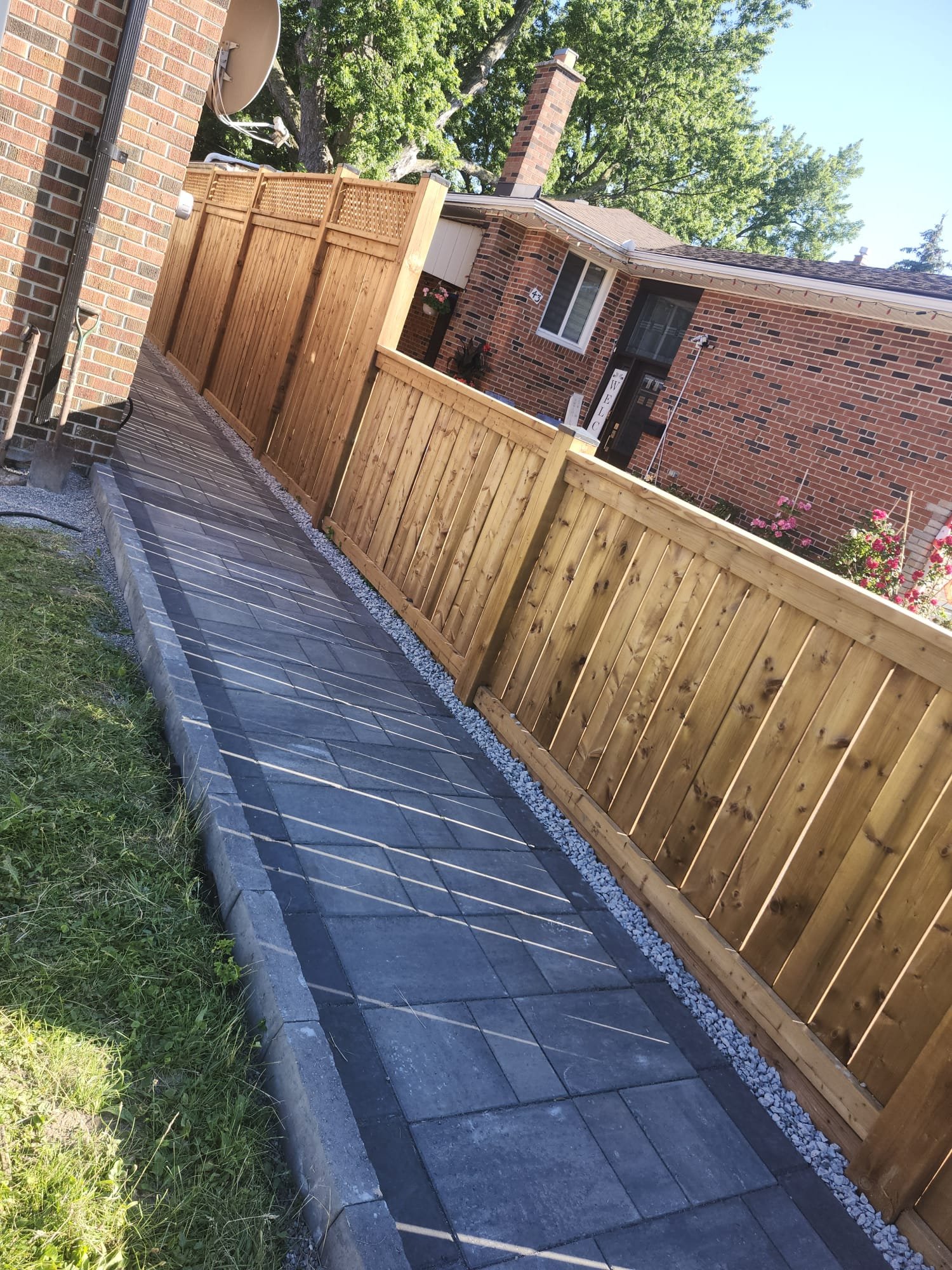 Interlock side walkway